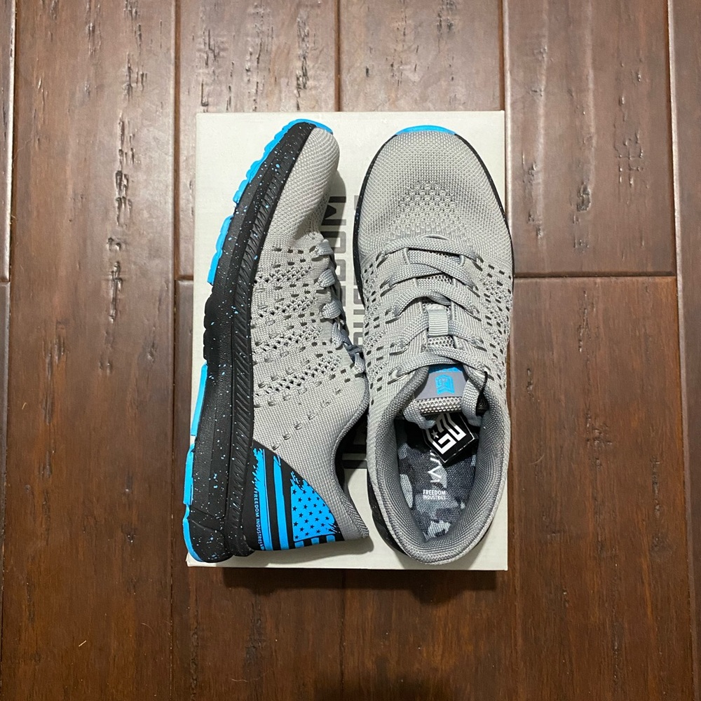NIB Freedom Industries Freeknit V1 Shoes